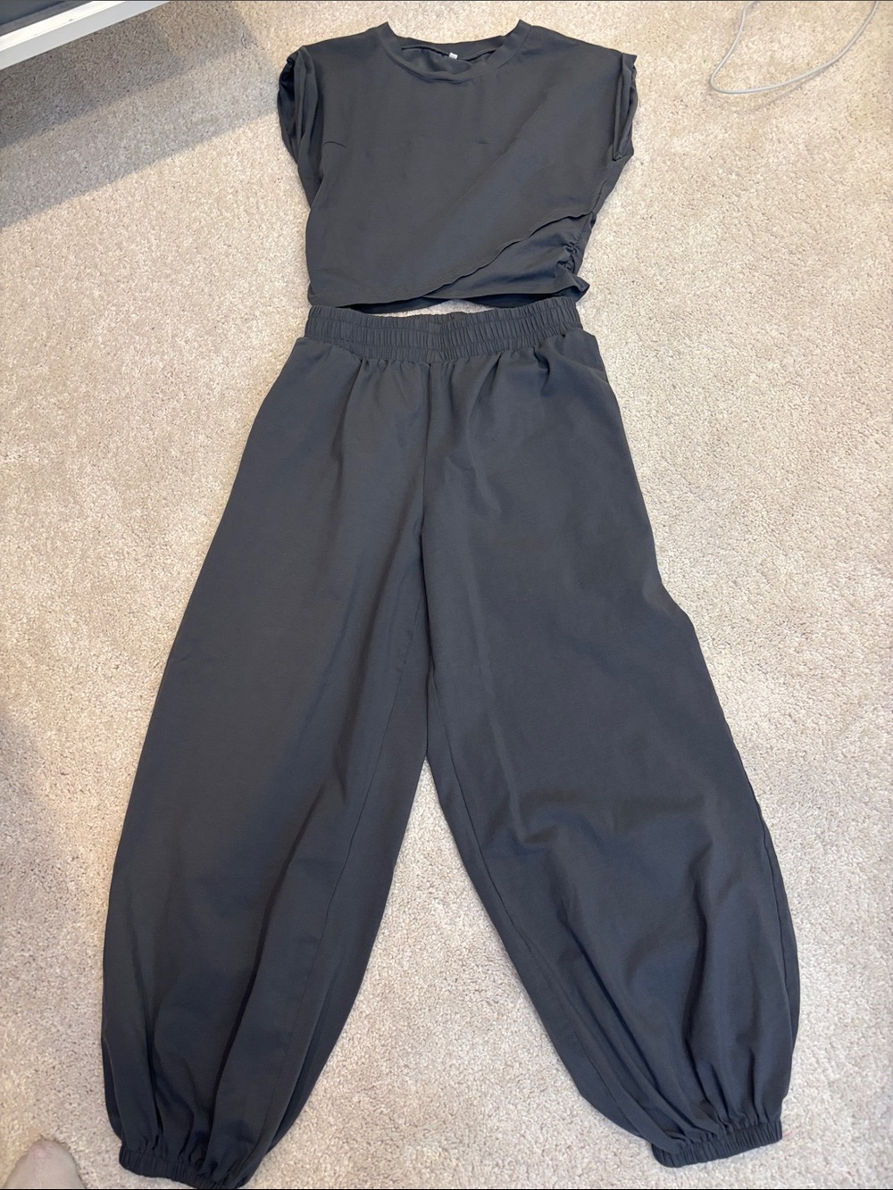 SHEIN - Grey jogger set